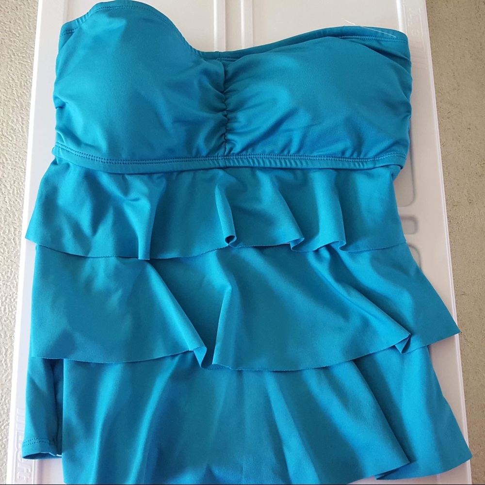 Pure Paradise Ruffle Halter Tankini Swimsuit Top